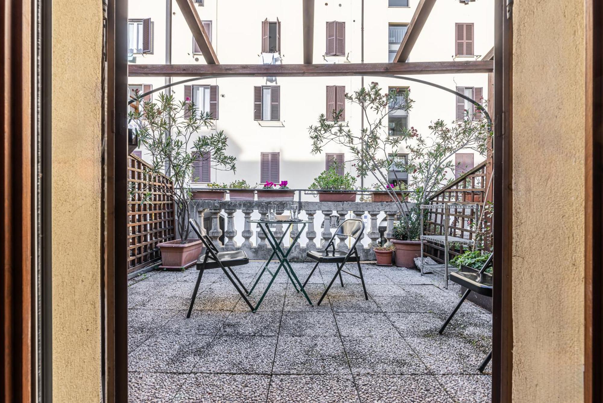 Free Parking Duomo-Porta Romana "Casa Del Pittore" Милан Экстерьер фото